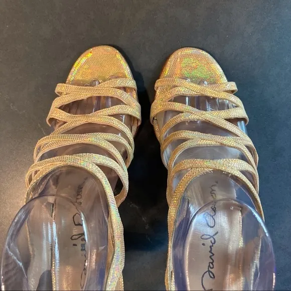NWT sz 8.5 David Aaron gold metallic iridescent strappy heeled sandals