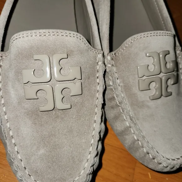 NWT Tory Burch Beutiful flats.