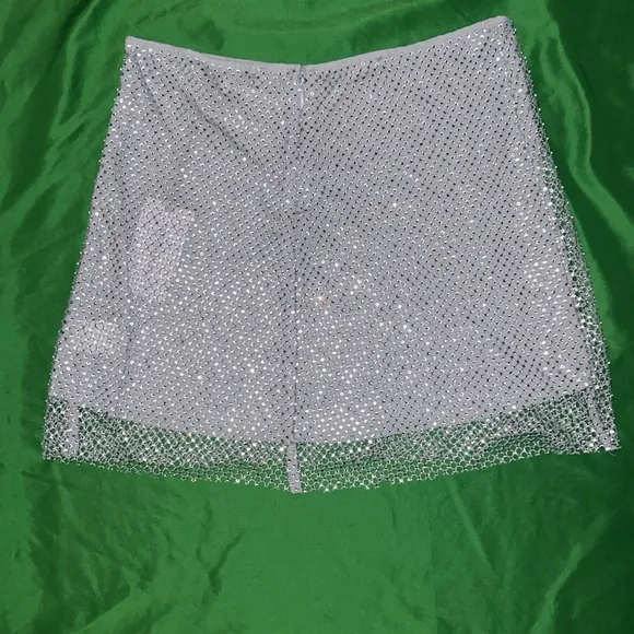 NWT WeWoreWhat Elegant White Mesh Rhinestone Skirt size 4