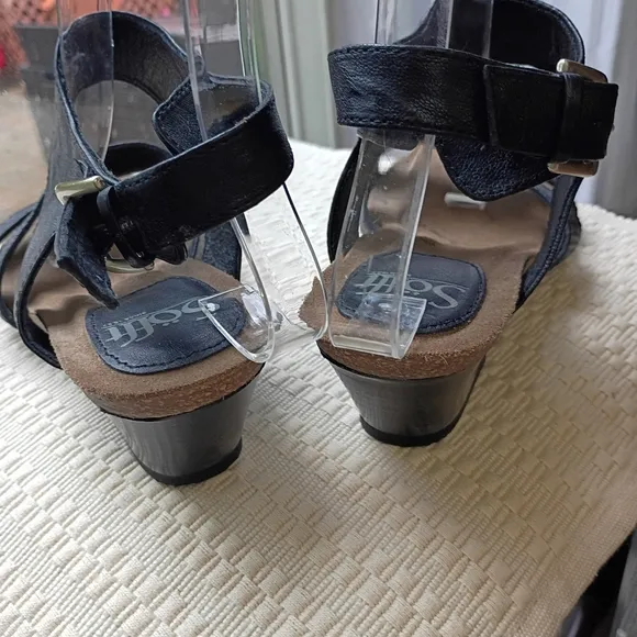 NWT.Sofft Vanita Leather Buckle Sandals Women’s Size 8.5 M  Black Mini Wedge