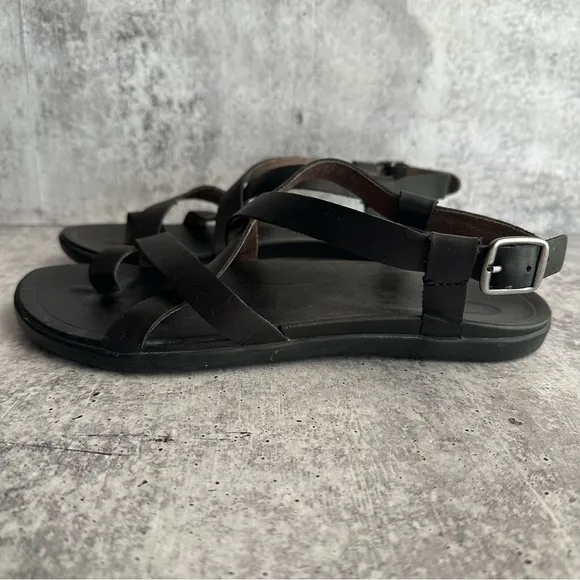 OLUKAI Upena Black Leather Strappy Sandals Size 7