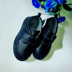 Oshkosh   shoes boy size 9c new