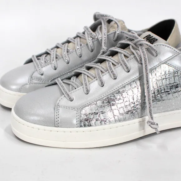 P448 John T Croc Sneakers NEW Silver Gray Embossed Low Top Lace Up Shoes Size 7