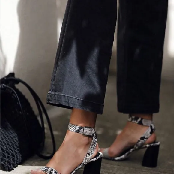 PAIGE Lydia Strappy Leather Ankle Wrap Chunky Heel Sandals Buckles Black Sz 8.5