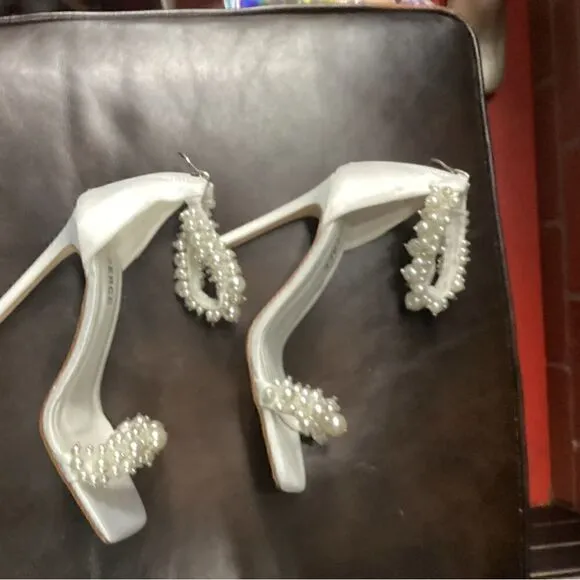 Pearl stiletto heel shoes