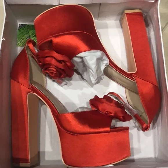 Platform sandals heels.silky satin flower ankles straps..