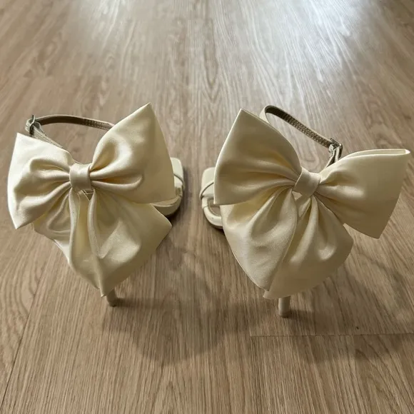 Princess Polly satin bow strappy heeled sandals nwot