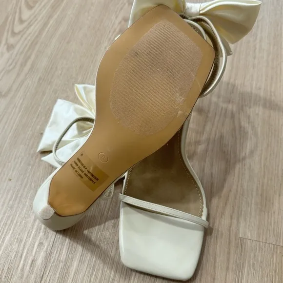 Princess Polly satin bow strappy heeled sandals nwot