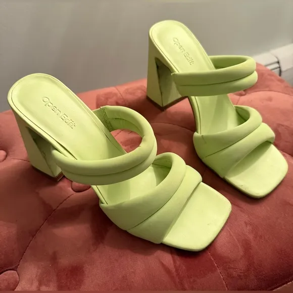 Puffy green, high heeled strappy slide-on sandals – – Unique AF
