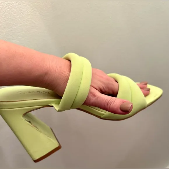Puffy green, high heeled strappy slide-on sandals – – Unique AF