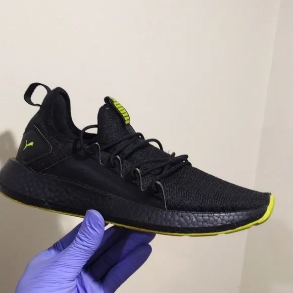 Puma NRGY Black &amp; Yellow Kids Running Back to School Sneakers, Shoes - Size 6C