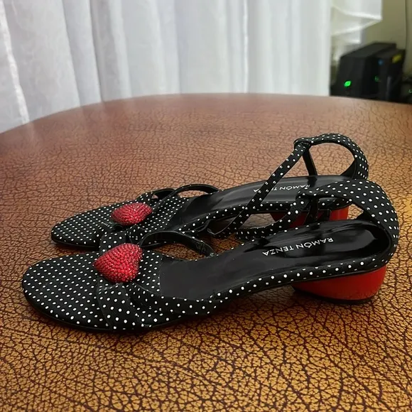 Ramon Tenza heart red stones Spain 9.5 heart shoes