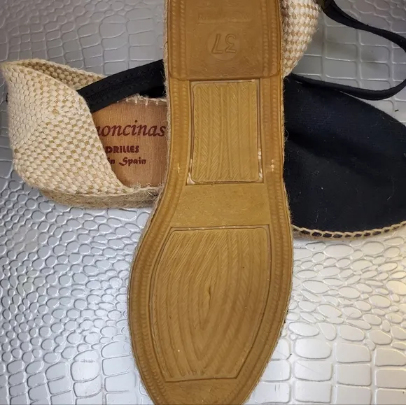 Ramoncinas NWOT  Women's Tie Up Leg Closed Toe Black Espadrille Made In Spain