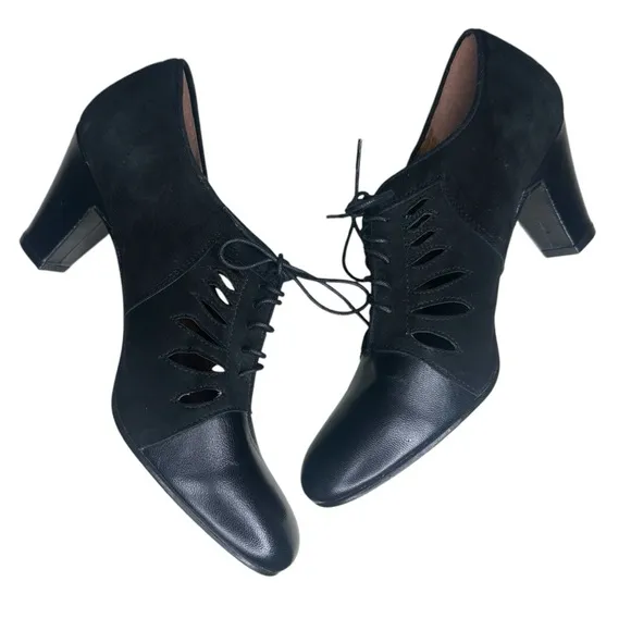 Re-Mix Deluxe Vintage Classics Uptown Black Shoes. Size 8 1/2