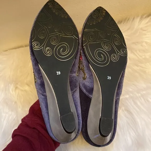 Rungg Gold Bloom handmade in India Velvet embellished shoes size 39/ US 8- 8.5