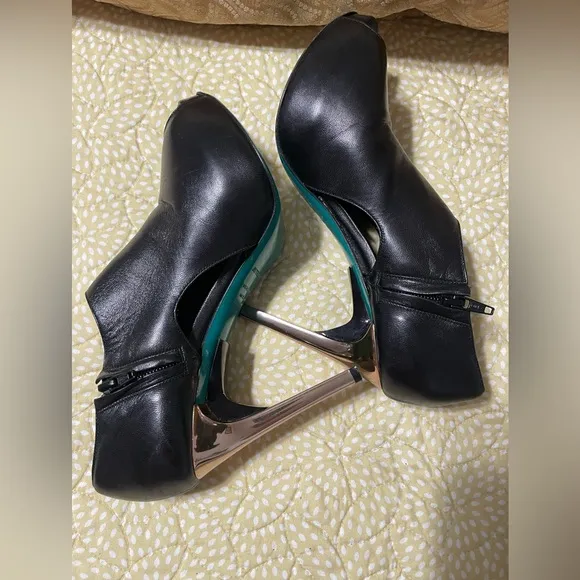 Ruthie Davis Black Peep-Toe Ankle Boots stiletto size 37
