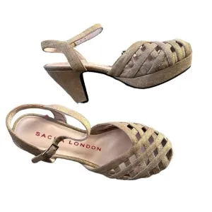 SACHA LONDON GOLDTONE METALLIC LEATHER ANKLE STRAP PLATFORM HAND MADE SHOES 7
