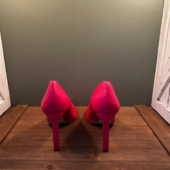 Saks Fifth Avenue Womens Pump Point Toe Leather Heels Shoes Pink 11M NWB