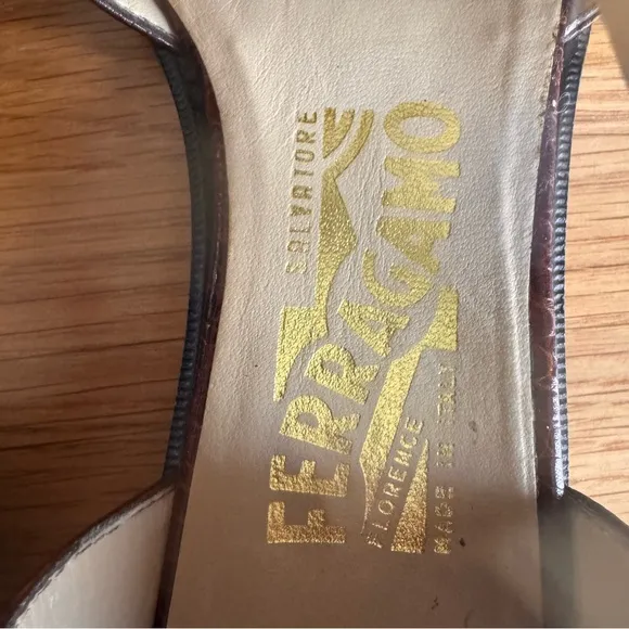 Salvatore Ferragamo Crocodile T- Strap Flats Size 8