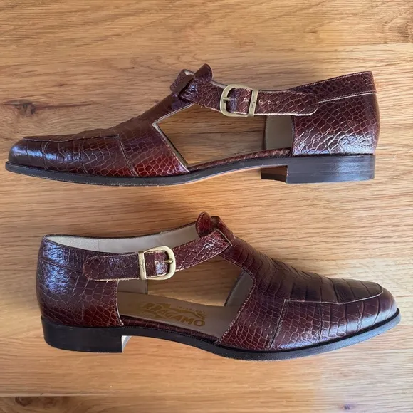 Salvatore Ferragamo Crocodile T- Strap Flats Size 8
