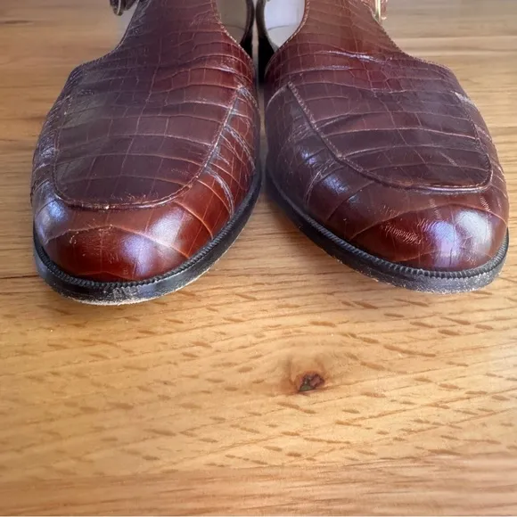 Salvatore Ferragamo Crocodile T- Strap Flats Size 8