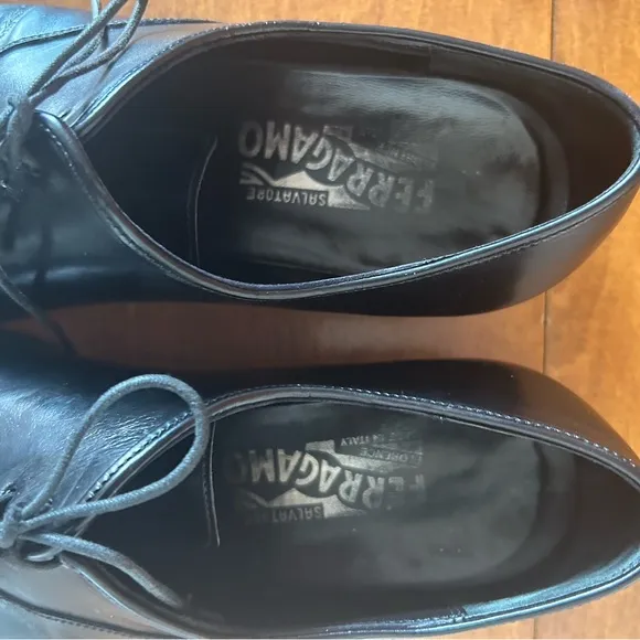 SALVATORE FERRAGAMO men’s black leather oxford style shoes