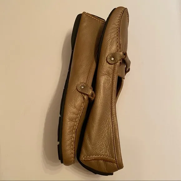 SALVATORE FERRAGAMO SHOES FLATS GOLD LEATHER LOAFERS ITALY LUXURY Size 10.5