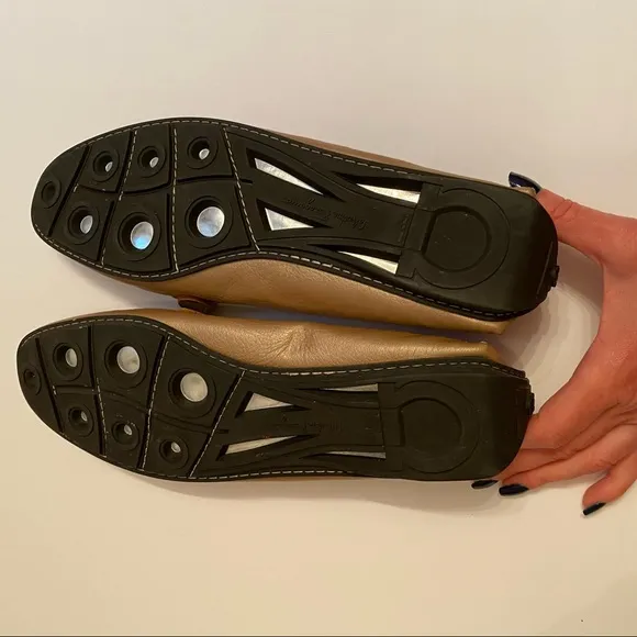 SALVATORE FERRAGAMO SHOES FLATS GOLD LEATHER LOAFERS ITALY LUXURY Size 10.5