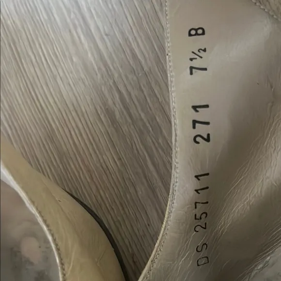 Salvatore Ferragamo Vintage Woman’s Heels Shoe