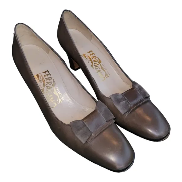Salvatore Ferragmo Vara Bow Pump Heel Sz. 7AAAA/Vintage Italian Made Dress Shoes