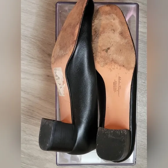 Salvatorre Ferrangamo Black Heels With Gold Detail Italian Leather 9.5