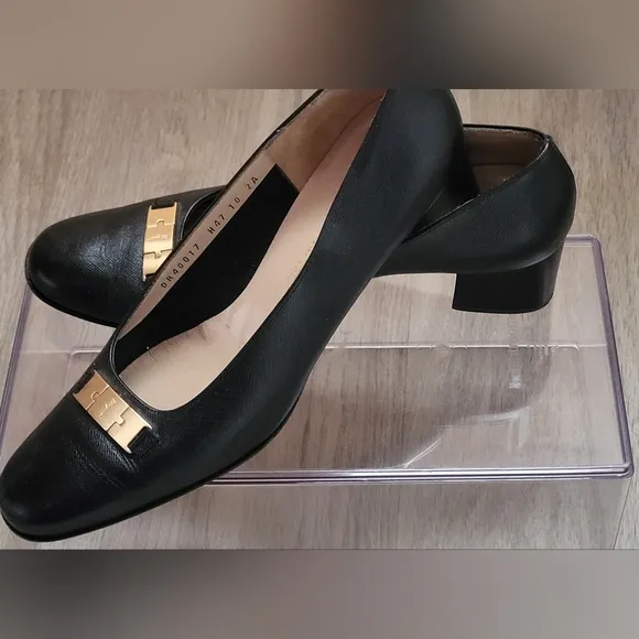 Salvatorre Ferrangamo Black Heels With Gold Detail Italian Leather 9.5