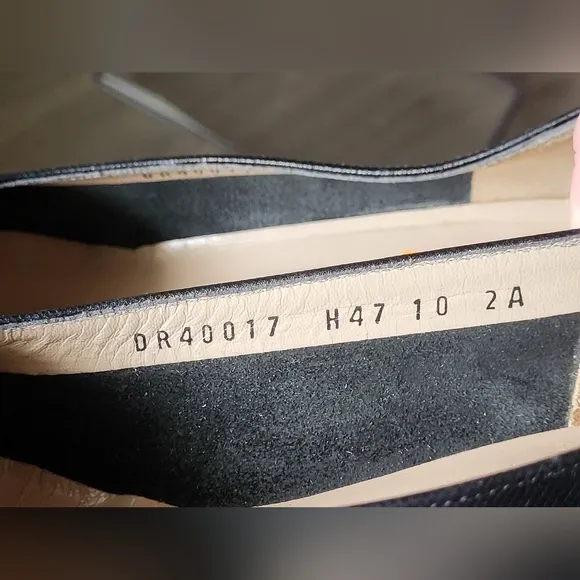 Salvatorre Ferrangamo Black Heels With Gold Detail Italian Leather 9.5
