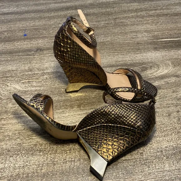 Santa Lolla Sharon wedges with Copper and Gold heel .