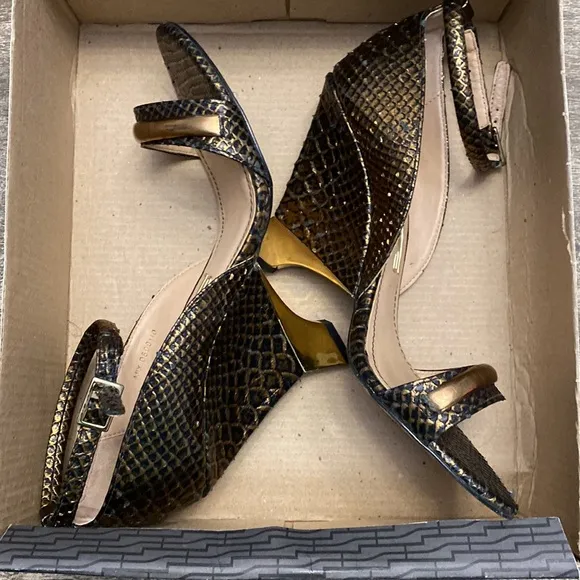 Santa Lolla Sharon wedges with Copper and Gold heel .