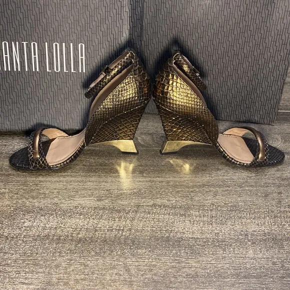 Santa Lolla Sharon wedges with Copper and Gold heel .