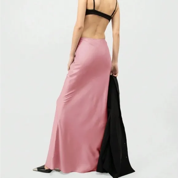 Satin light pink fitted maxi skirt