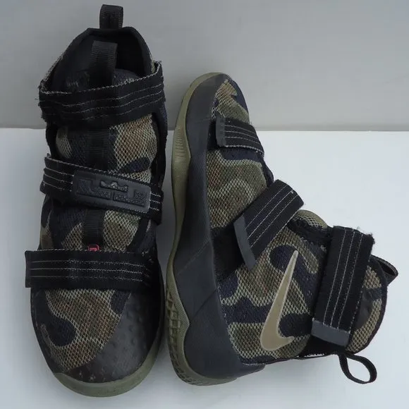 Size 3 Y. NIKE LeBron Zoom Air soldier  camo sneakers shoes.