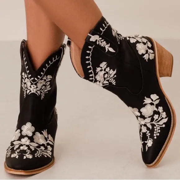 Size 6 MIIM CAROLINE Black Faux Leather Floral Embroidered Western Cowboy Boots