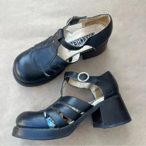 Skechers Black Chunky Heel Strappy Mary Janes Closed Toe Ankle Strap Sandals Vtg