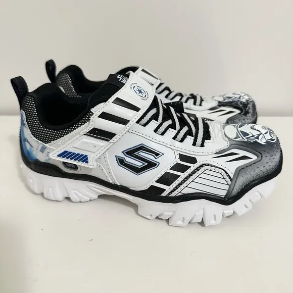 Skechers Star Wars Light Up Storm Trooper  Shoes for Boys Size 2 NWT RARE Disney