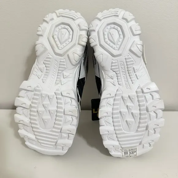 Skechers Star Wars Light Up Storm Trooper  Shoes for Boys Size 2 NWT RARE Disney