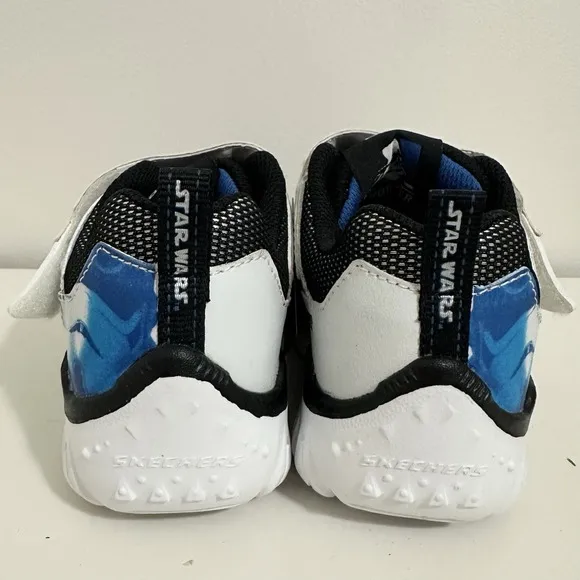 Skechers Star Wars Light Up Storm Trooper  Shoes for Boys Size 2 NWT RARE Disney