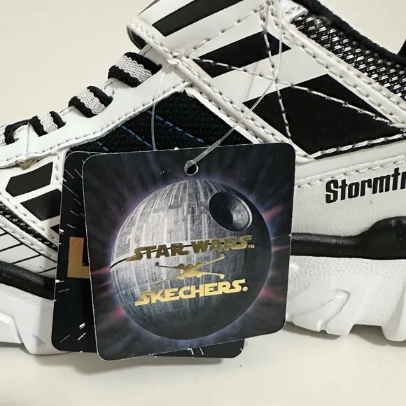 Skechers Star Wars Light Up Storm Trooper  Shoes for Boys Size 2 NWT RARE Disney