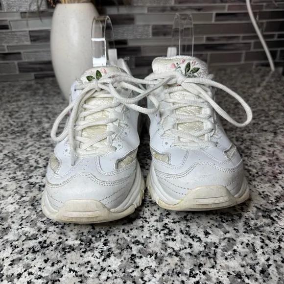 Skechers | Women's White Floral Sneaker D'Lites Bright Blossoms Size 10