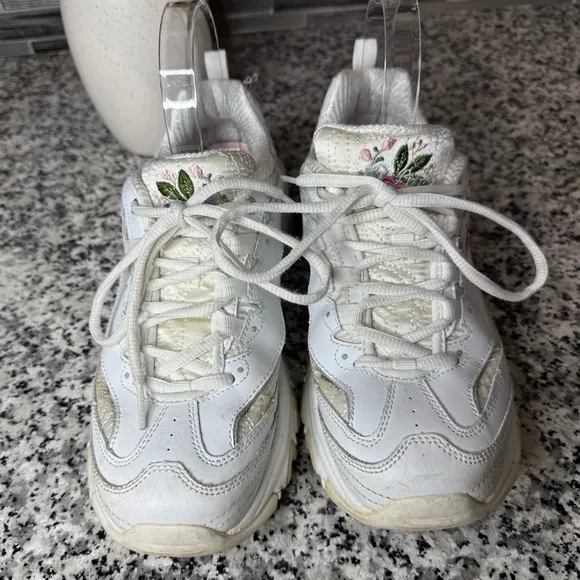 Skechers | Women's White Floral Sneaker D'Lites Bright Blossoms Size 10