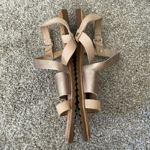 Sorel Ella Crisscross Gold Metallic Strappy Sandals Size 7