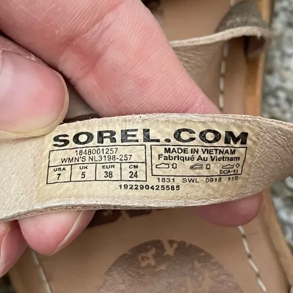 Sorel Ella Crisscross Gold Metallic Strappy Sandals Size 7