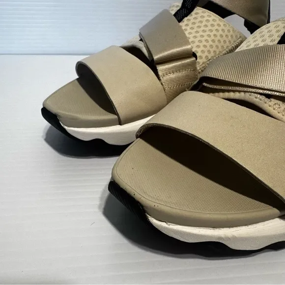 Sorel Kinetic Fawn Beige Strappy Platform Sandals Size 10