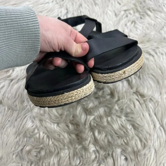 Sorel Roaming Crisscross Sandals Strappy